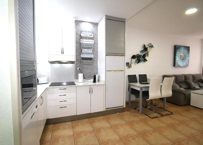 Fantastic Apartment Near The Beach